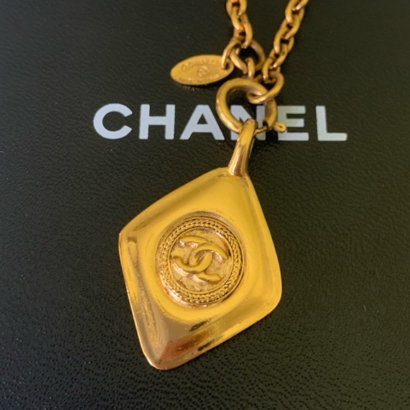 Chanel Necklace - Picture 14 of 16